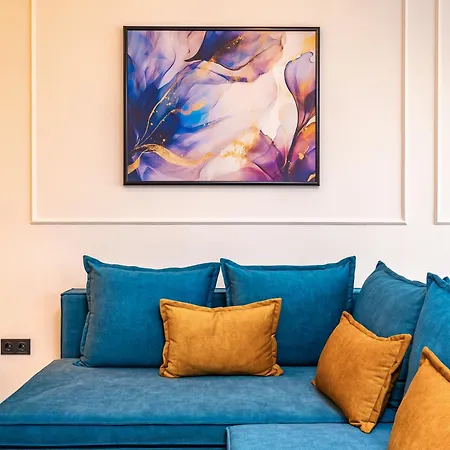 Apartament Sunset 2Br Apartment Central Street Parking Included *