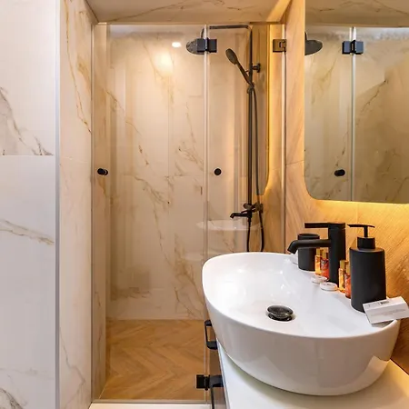 Апартамент Sunset 2br Street Parking Included Пловдив