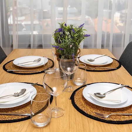 Апартаменты Sunset 2br Parking Included
