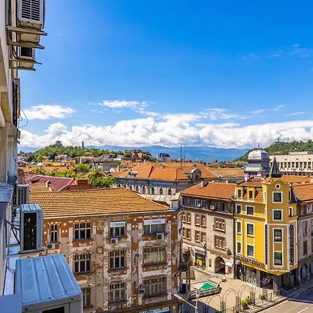 Sunset 2br Street Parking Included Апартамент