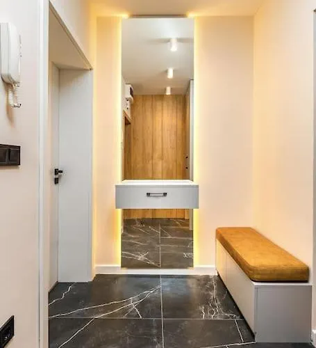 Sunset 2Br Apartment Central Street Parking Included Apartament