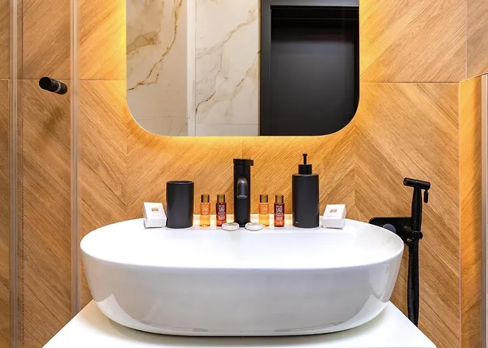 Apartament Sunset 2Br Apartment Central Street Parking Included *