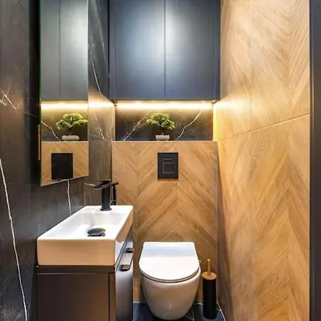 Sunset 2br Parking Included Apartment