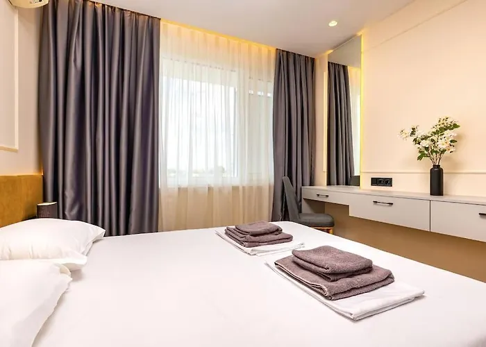 Sunset 2br Parking Included *