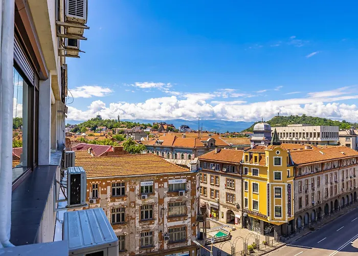 Sunset 2Br Apartment Central Street Parking Included Appartement